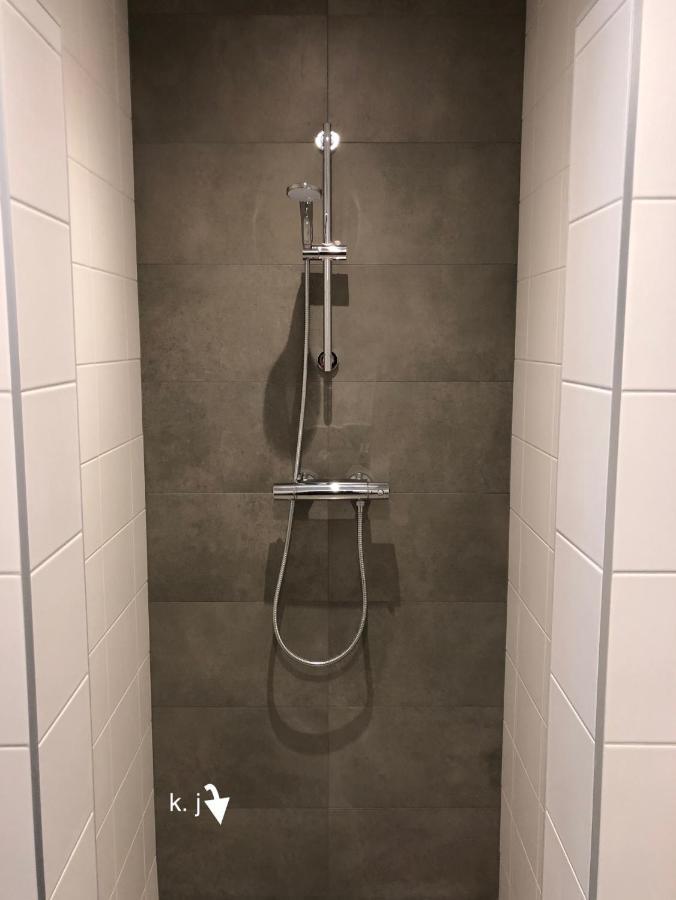 B&B Aan De Gracht Leeuwarden Ngoại thất bức ảnh